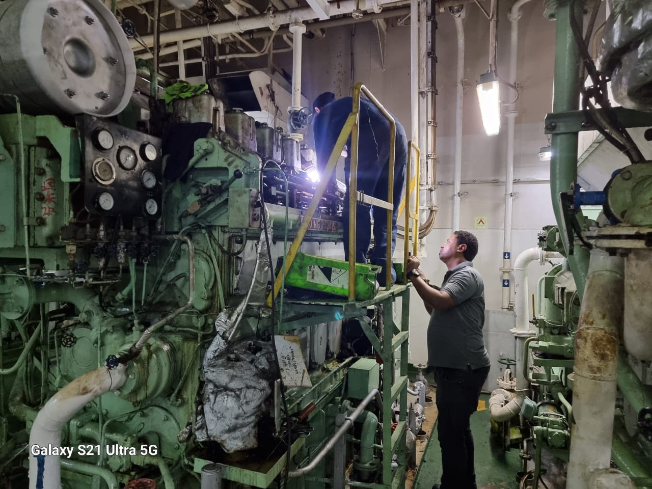 Overhaul of the main and auxiliary crane cylinders